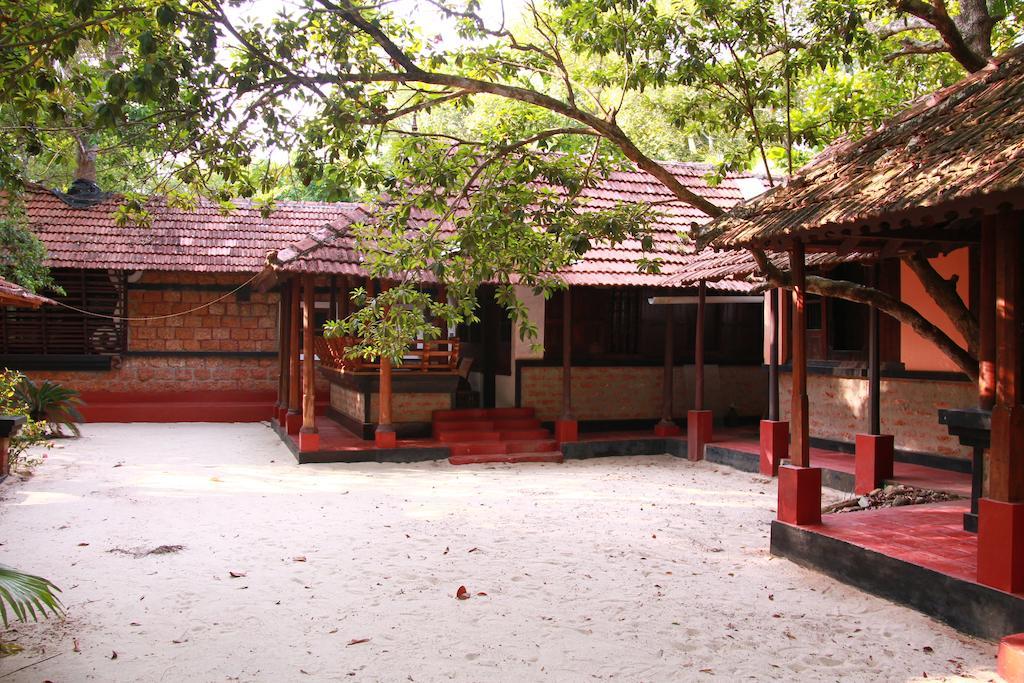 Arakkal Heritage มาราริคุลาม ภายนอก รูปภาพ